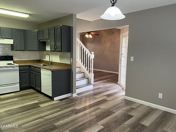 3rd image of 531 Cupola Way