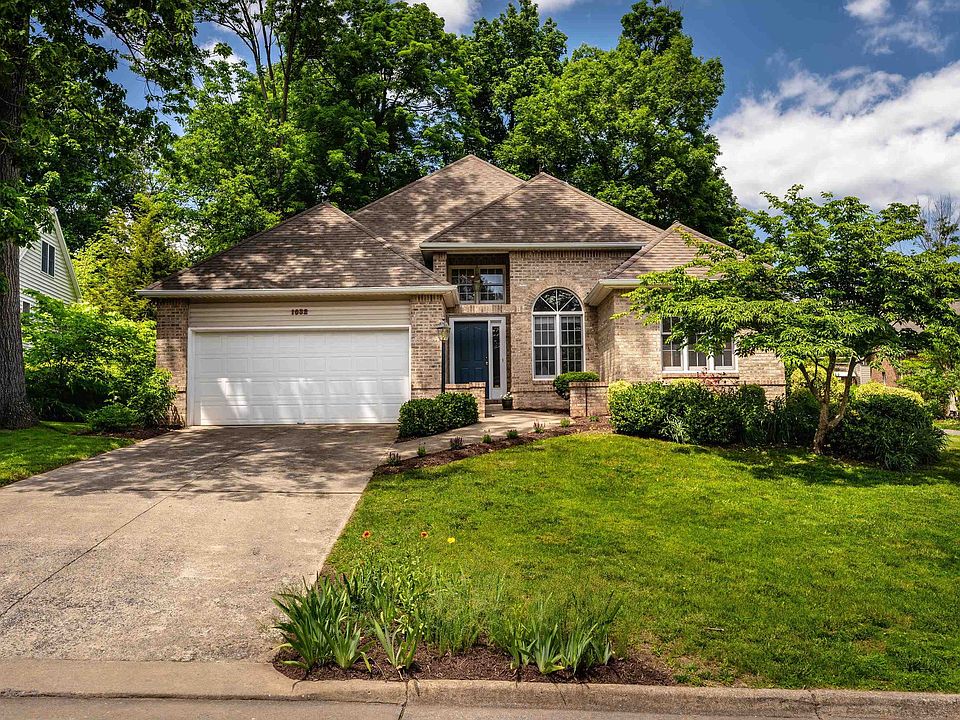 1st image of 1032 Wyndham Dr