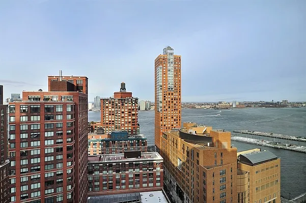 Rented by Corcoran | media 21