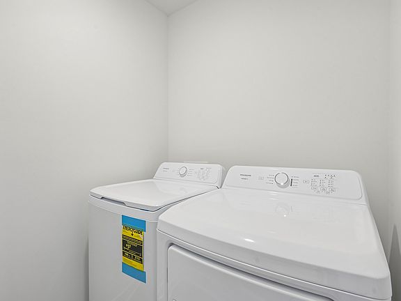 4th image of 15274 Farrington Way