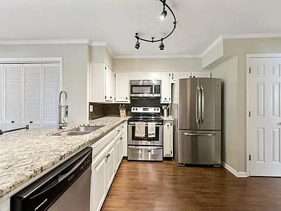 9158 Carroll Manor Dr — Photo 10