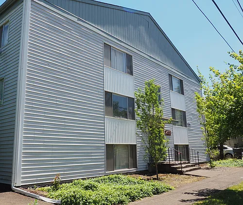 433 6th St. Photo 1