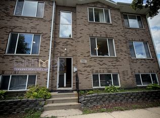 9304 S Paxton Ave, Chicago, IL 60617