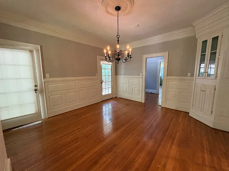 310 Hinsdale Ave — Photo 5
