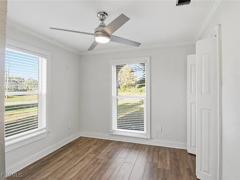 2618 SW 32nd Ln — Photo 11