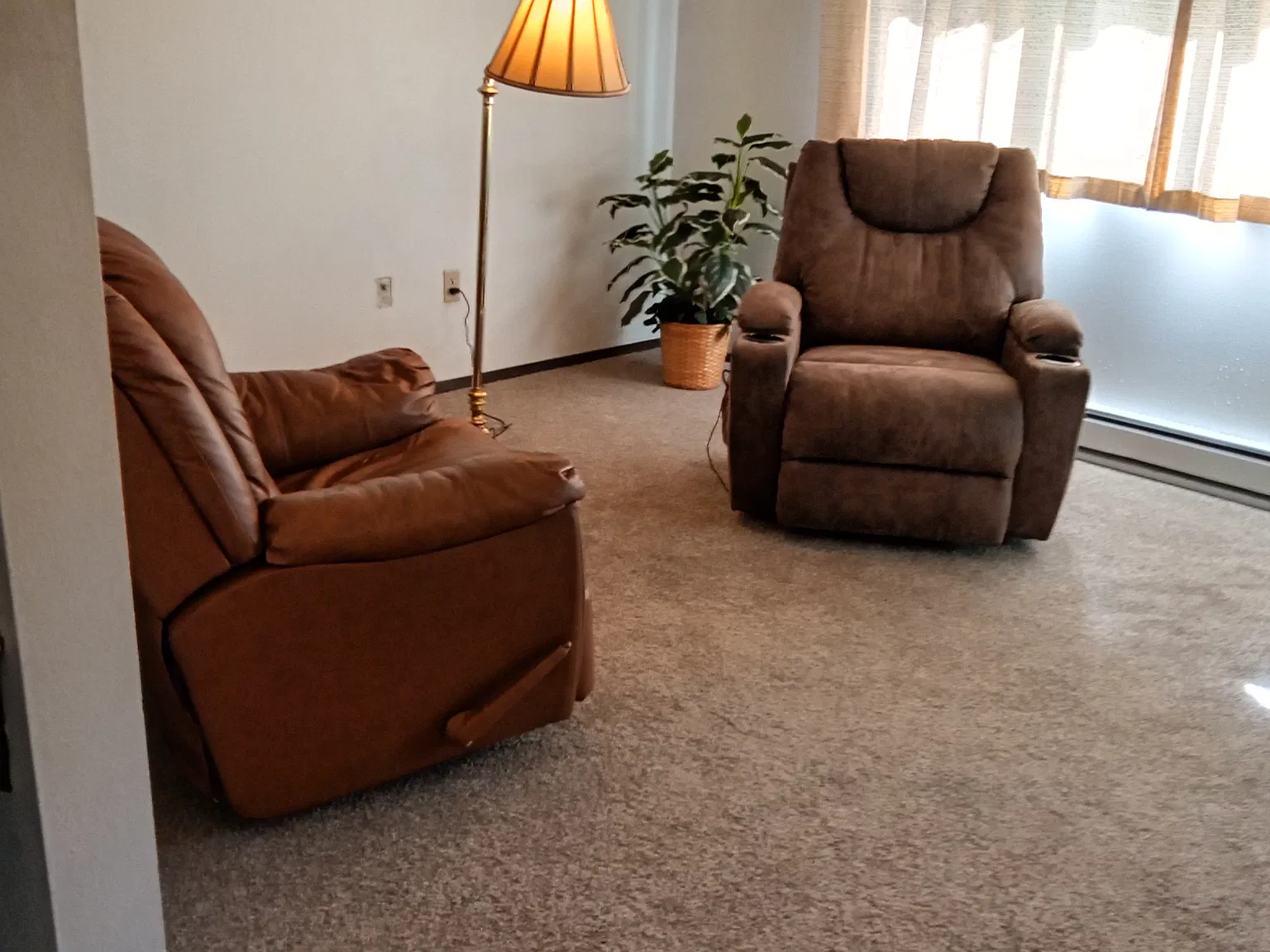 1 bed, 900 sqft, $1,000 — Photo 4