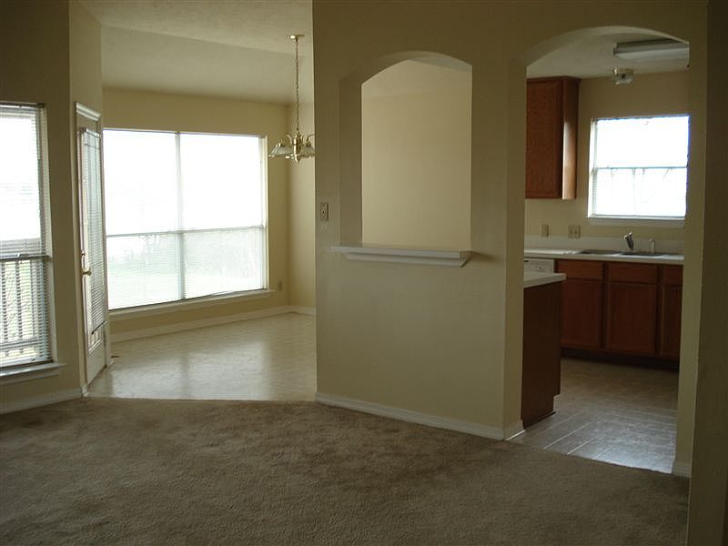 Entry to Living Area