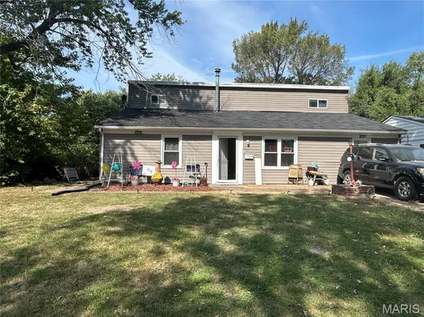 1117 Saint Rose Ln, Cahokia, IL 62206