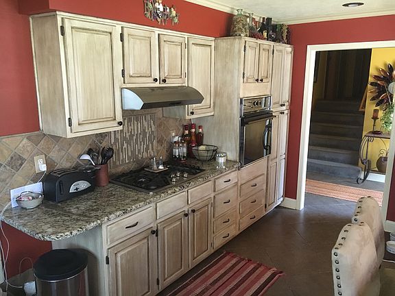 Granite tops tile backsplash