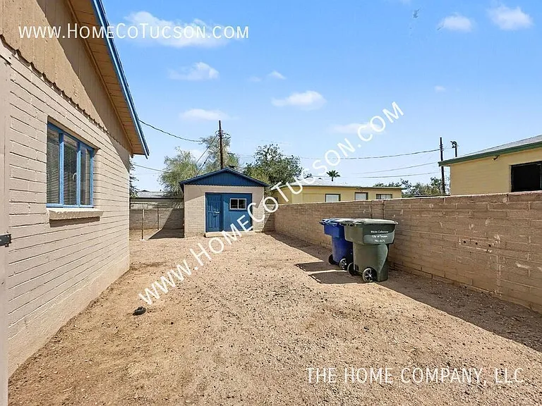 4531 E 8th St — Photo 19