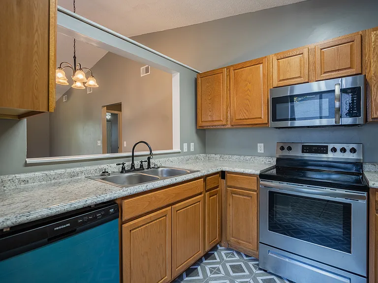 910 Brett Dr #64 — Photo 10