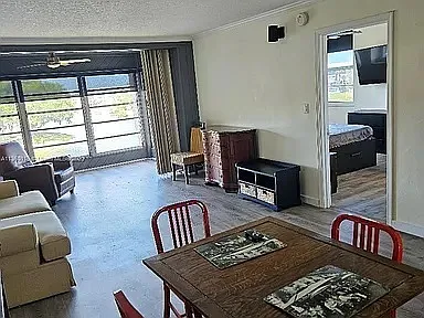 9235 Lagoon Pl #402 — Photo 19