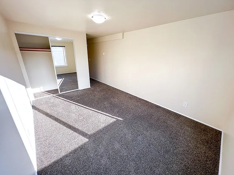 IRO Apartments — Photo 42