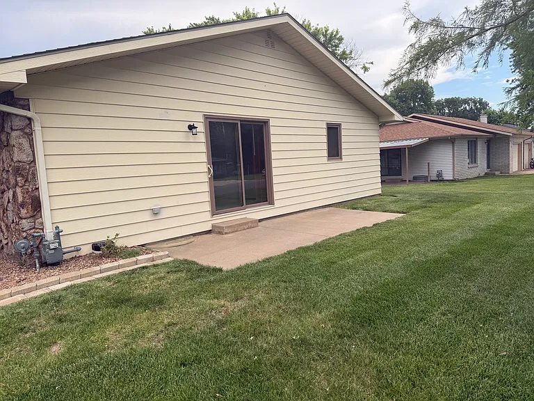 3600 A & B Radcliffe Ter #A — Photo 2