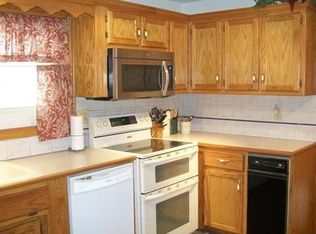 819 Nashua Rd, Liberty, MO 64068