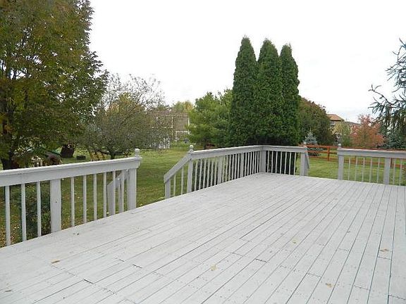 3rd image of 5090 Flagstaff Ct