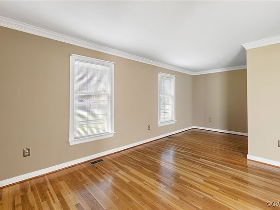 5th image of 10103 Heritage Ln