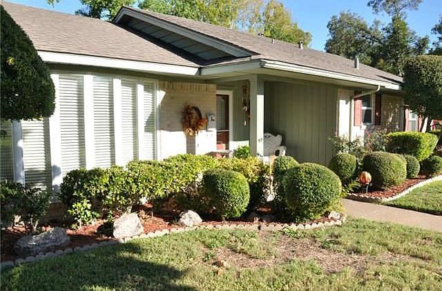 1st image of 3206 Pecan Ln