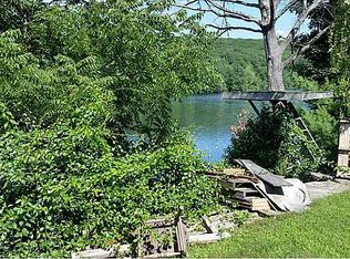 28 Macarthur Dr, Smithfield, RI 02917