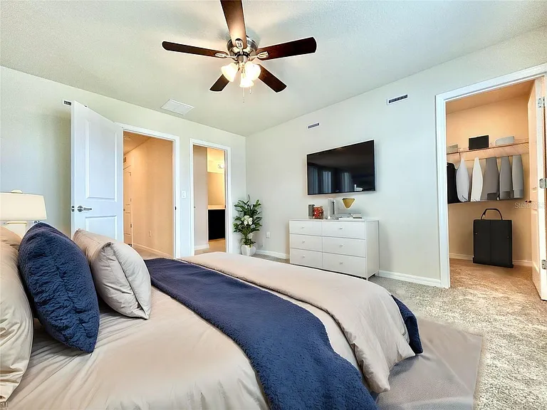 4652 Sparkling Shell Ave — Photo 17