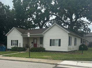 2302 4th St, Peru, IL 61354