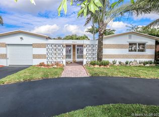 7211 Alhambra Blvd, Hollywood, FL 33023