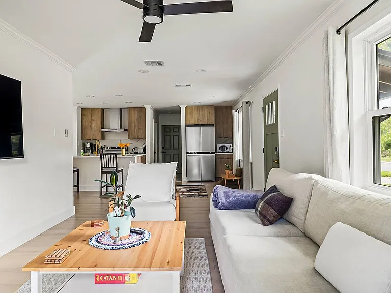 1205 Sahara Ave — Photo 6