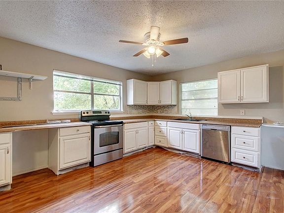 4th image of 6805 Hardy Dr