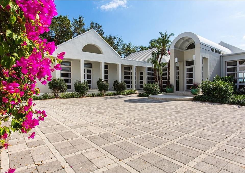 1st image of 360 Shores Dr
