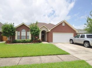 217 E Pin Oak Dr, Saint Rose, LA 70087