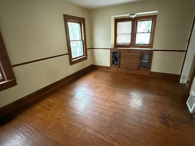 3805 Hoiles Ave — Photo 3