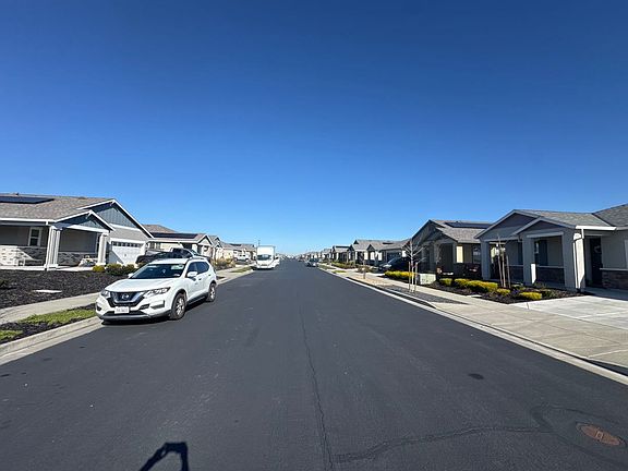 5th image of 2025 Park Pl