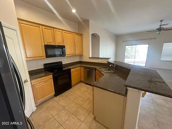 4th image of 16946 N 49th Way