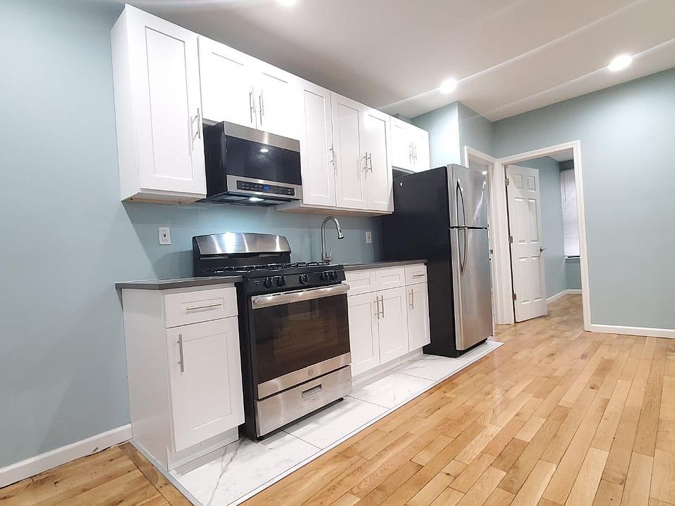 1st image of 2441 Walton Ave