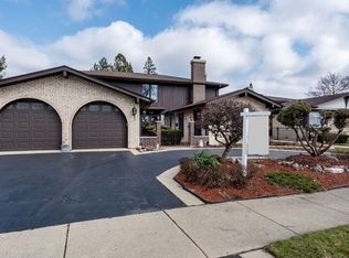 1106 Wicke Ave, Des Plaines, IL 60018