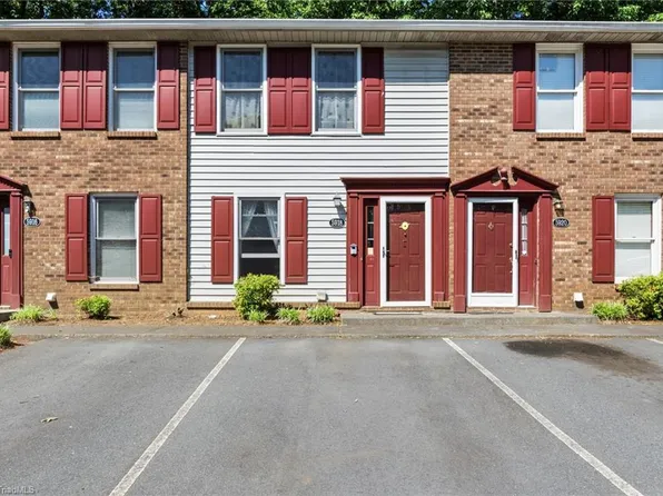 5918 King Charles Ct, Clemmons, NC 27012