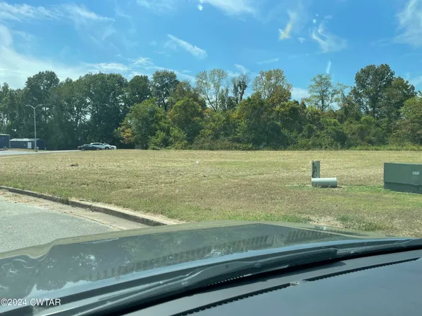 176 Commerce Center Cir, Jackson, TN 38301