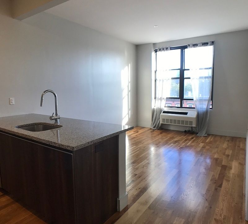 1st image of 41 Kosciuszko St APT 306