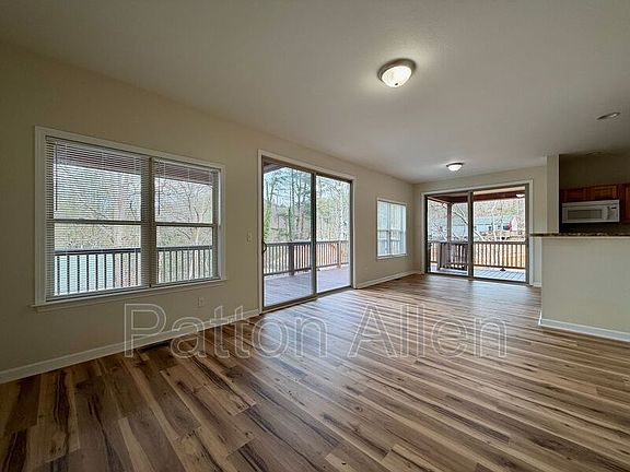 5th image of 22 Bassett Rd