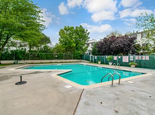 1630 Forest Hill Rd, Staten Island, NY 10314