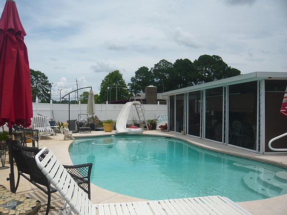 3rd image of 8413 Lake Marietta Dr S
