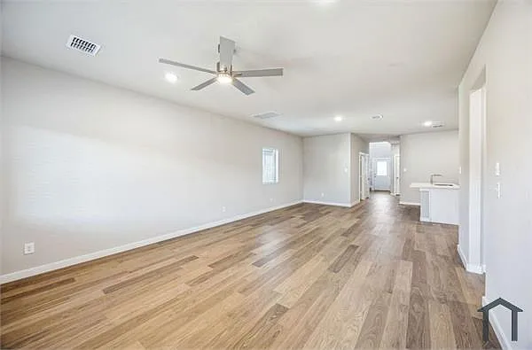 110 Greenbriar Dr — Photo 8