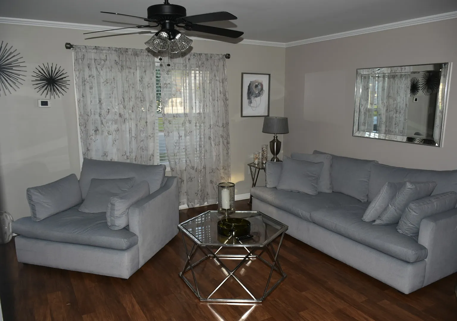 3 bed, 1344 sqft, $2,200 — Photo 3