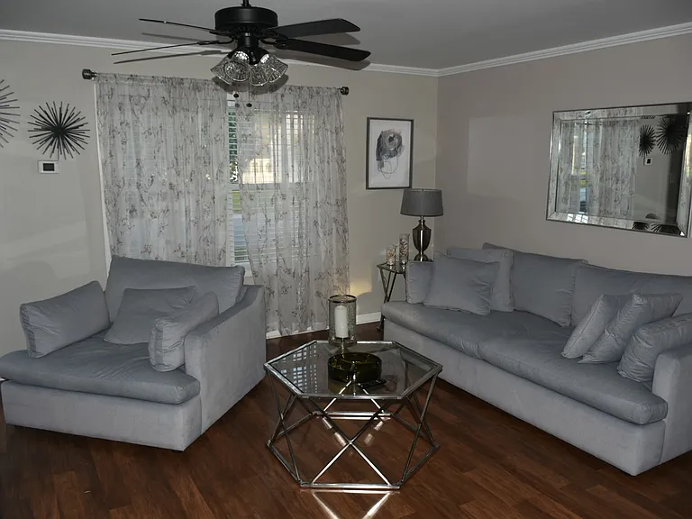 108 Mermaid Ln — Photo 3