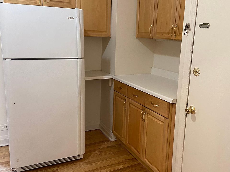 1st image of 4525 N Ashland Ave #6