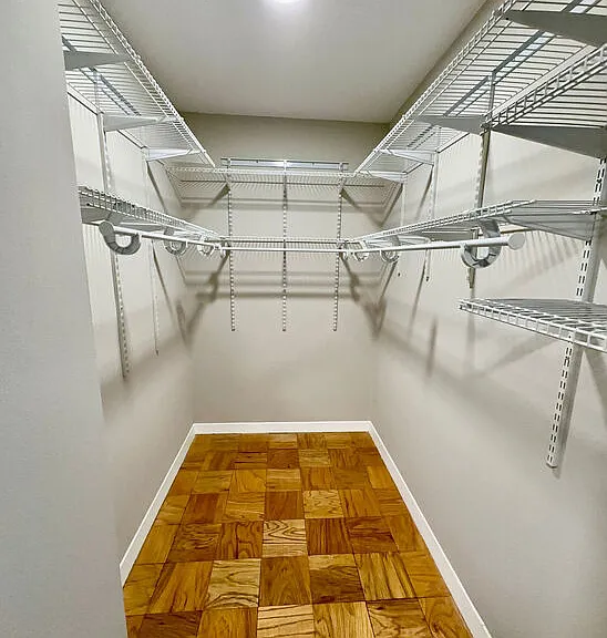 8200W Apartments — Photo 12