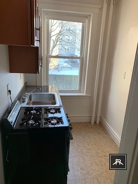 Studio, 1.0 bath, $1,950 — Photo 2