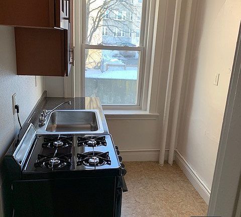 2nd image of 27 Walbridge St #18