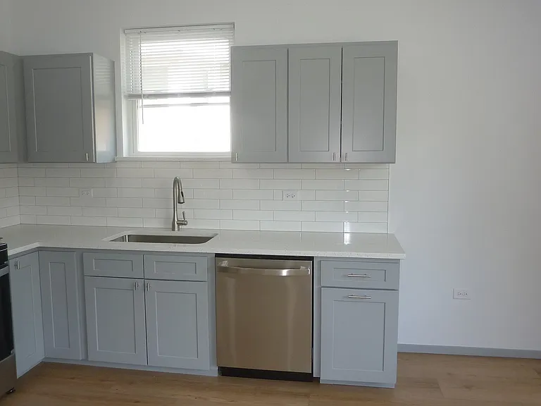 9522 S 53rd Ave #1S — Photo 7