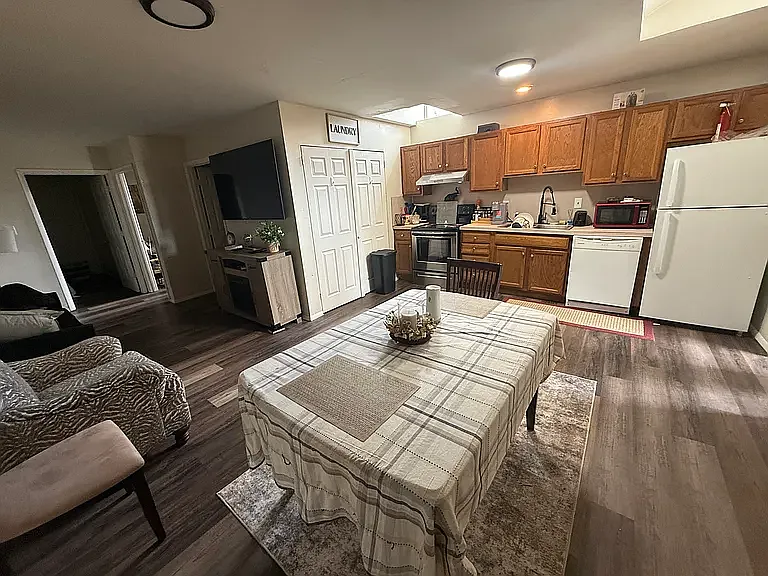 735 Main St #2 — Photo 2
